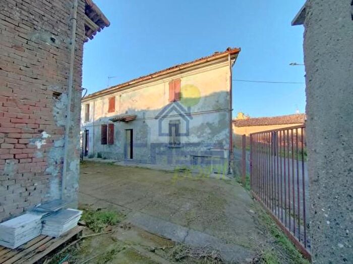 Casa con 6 locali in vendita in Via Roma, Scandolara Ravara