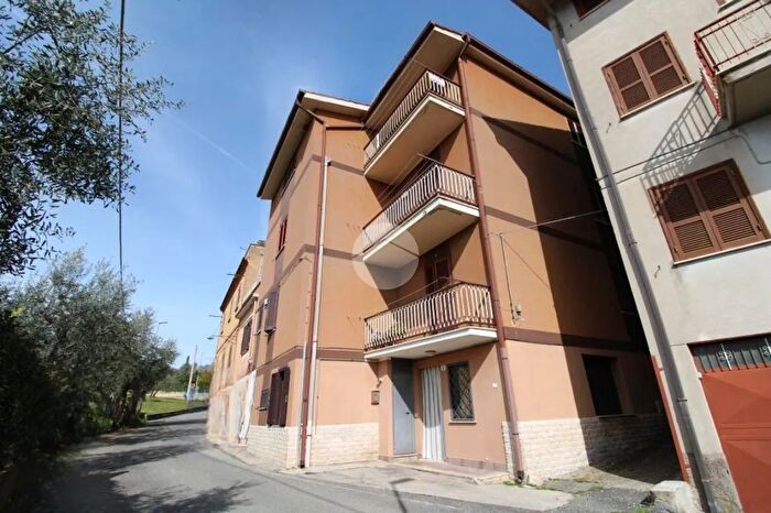 Appartamento trilocale in vendita in Via Piave, Fara In Sabina