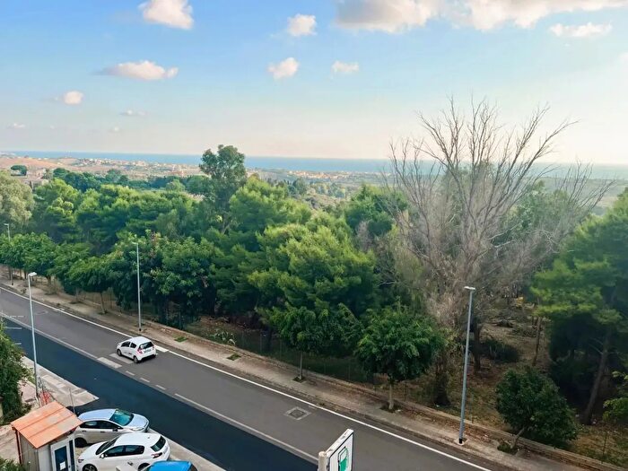 Appartamento trilocale in vendita in Via Petrarca, Agrigento