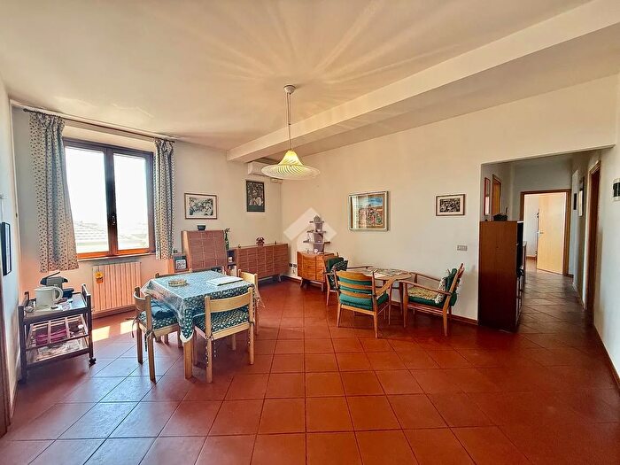 Appartamento con 5 locali in vendita in Piazza Guglielmo Marconi, Montale