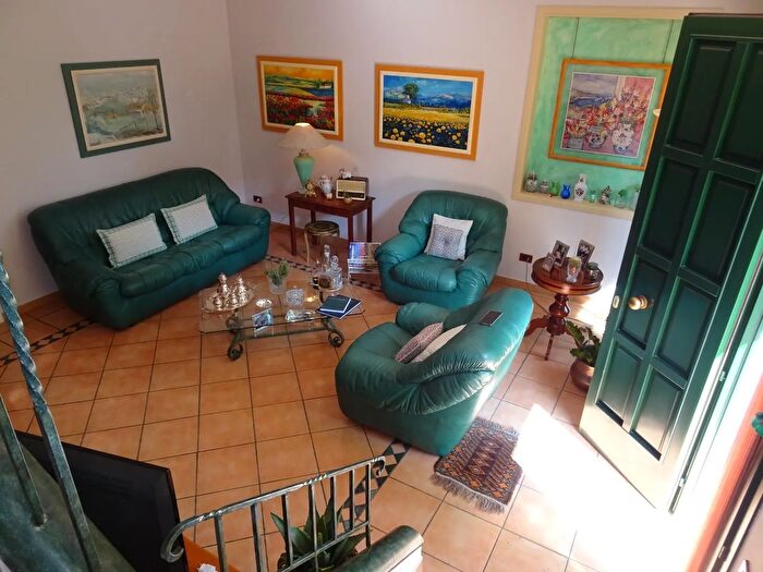Casa con 7 locali in vendita in Via Pratini, Montopoli In Val DArno