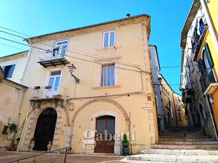 Appartamento bilocale in affitto in Via Chiarizia, Campobasso