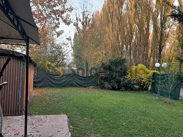 Casa bilocale in affitto in Strada Gherbella, Modena