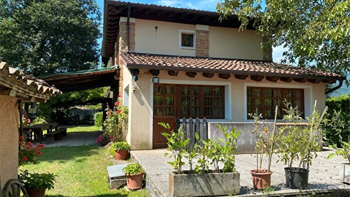 Casa con 12 locali in vendita in Monfumo Via Biss, Montebelluna