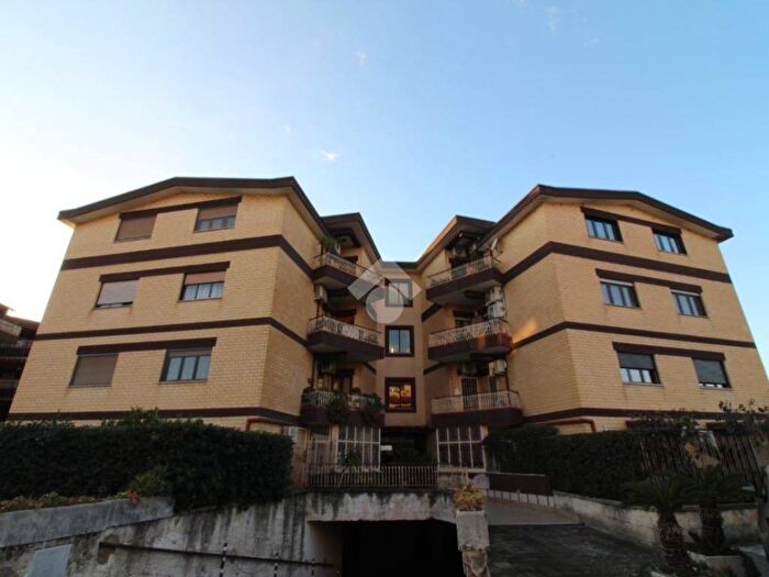 Appartamento quadrilocale in affitto in Via liguria, Casagiove