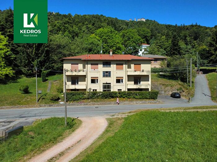 Appartamento con 6 locali in vendita in Via Provinciale Rasa, Varese