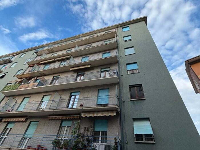 Appartamento con 6 locali in affitto in Via Antelmo Severini, Centro, Macerata