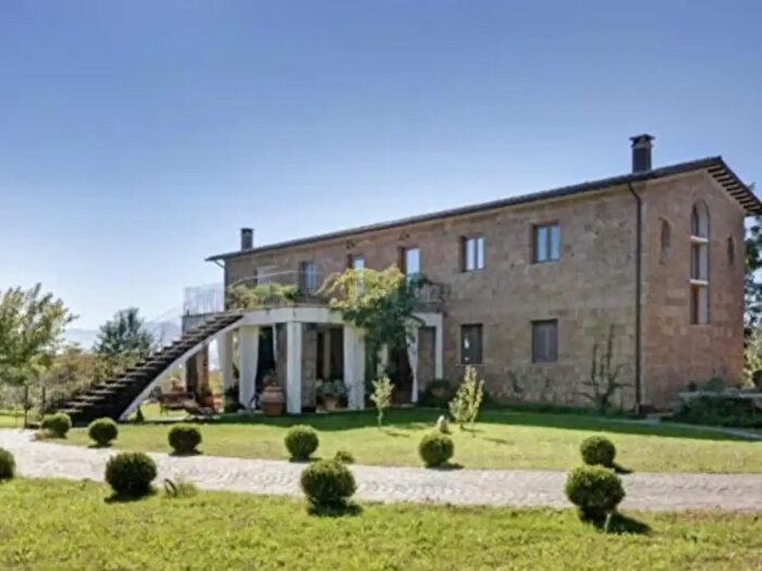 Casa con 6 locali in vendita in Via Speciano, Cave