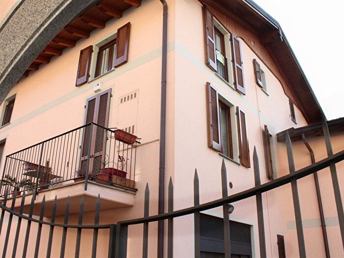 Appartamento bilocale in affitto in Mazzini, Semicentro, Vimercate