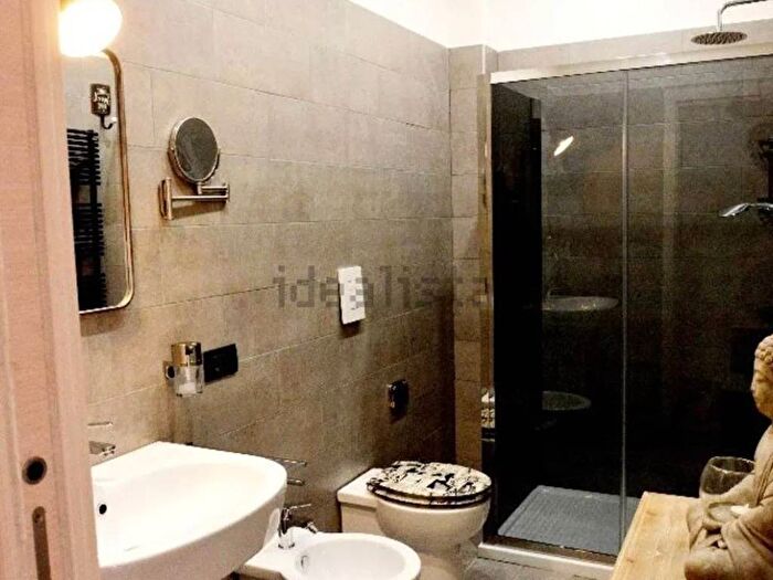 Appartamento bilocale in affitto in Via Ventaglieri, Monte Santo, Napoli