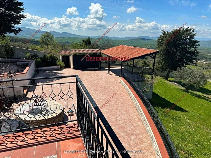 Casa con 5 locali in vendita in Corleone