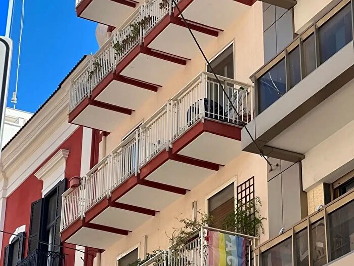 Appartamento bilocale in vendita in Via Roberto da Bari, Bari