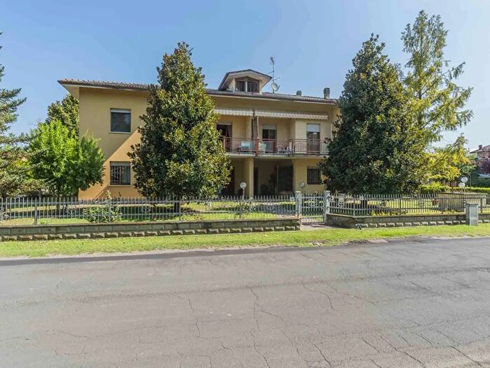 Appartamento trilocale in vendita in Via Primaria, Castello DArgile