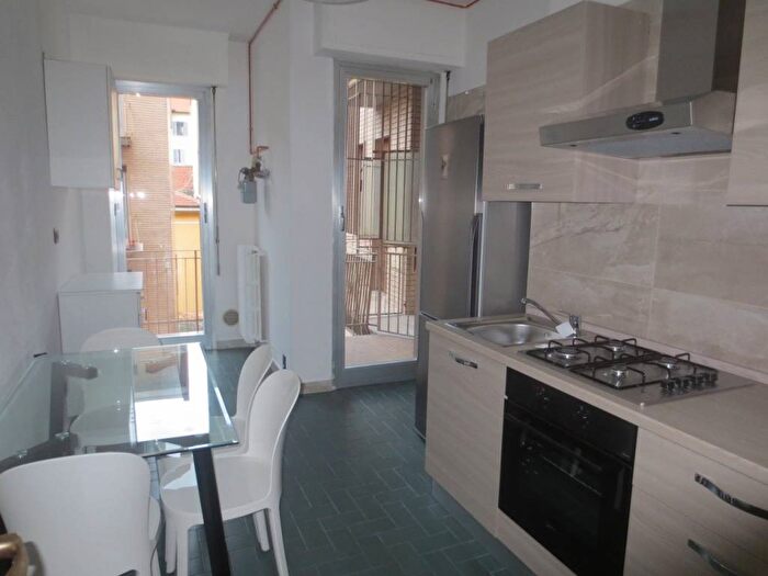 Appartamento quadrilocale in affitto in Piazza Aspromonte, Città Studi, Milano
