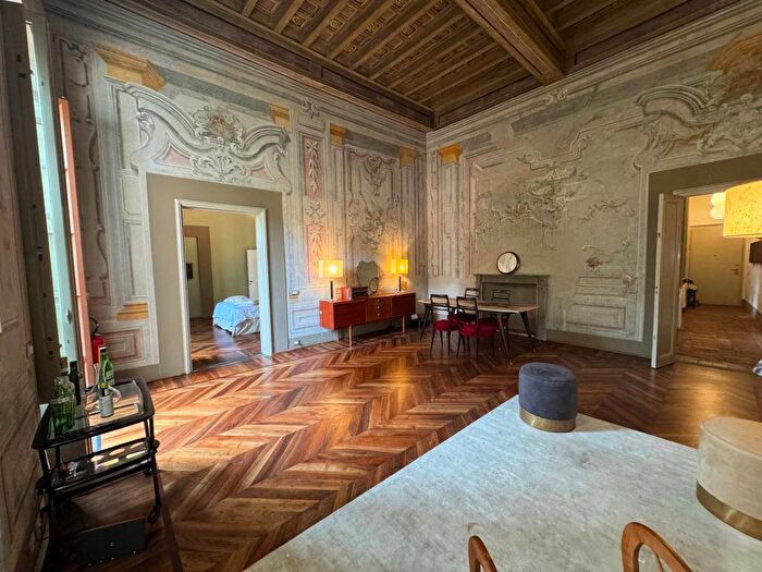 Appartamento quadrilocale in affitto in Piazza di Santa Croce, Santa Croce, Firenze