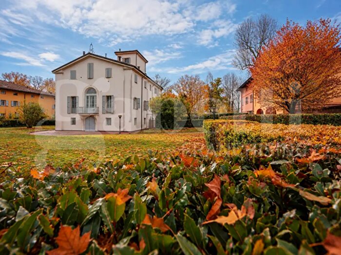 Appartamento con 5 locali in vendita in Via Passo Pioppe, Castel Maggiore