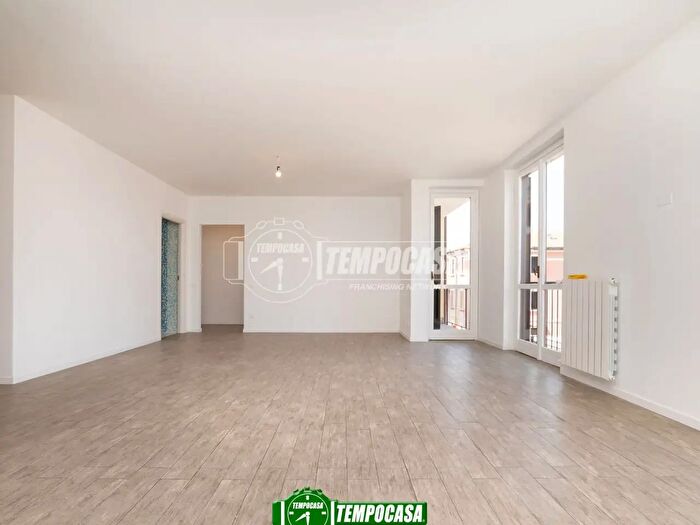 Appartamento trilocale in vendita in Via Camillo Benso Conte di Cavour C, Grezzago