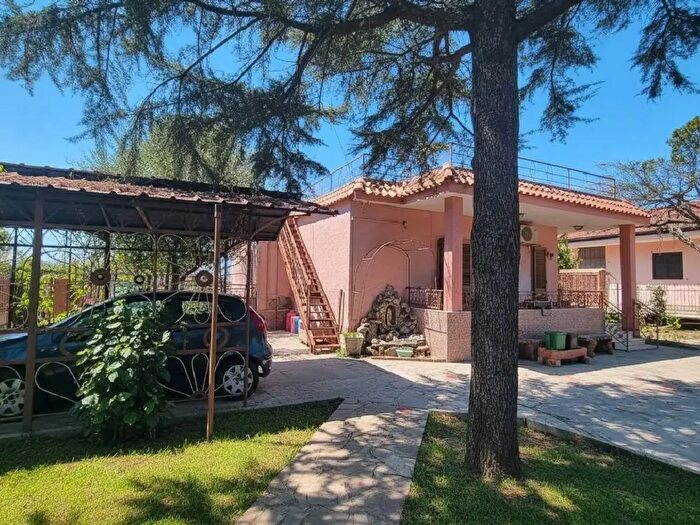 Casa quadrilocale in vendita in Mondragone