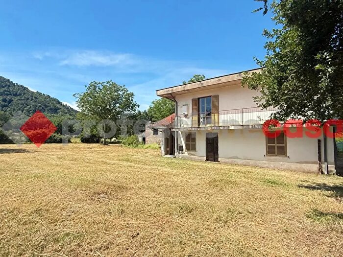 Appartamento quadrilocale in vendita in Via Campo Le Fraschette Scn, Alatri