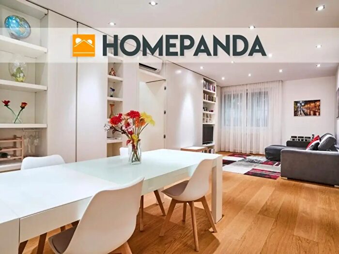 Appartamento trilocale in vendita in Via Giovanni Montemartini, Milano