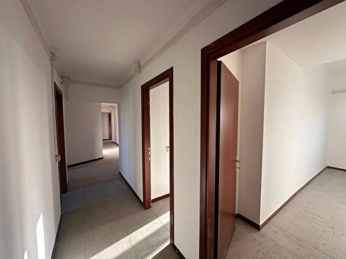 Appartamento bilocale in vendita in Viale Trento, Viterbo