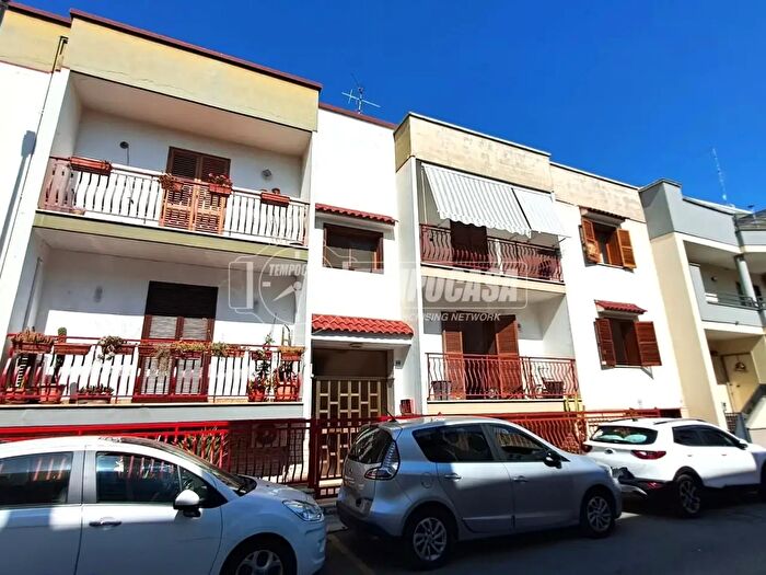 Appartamento trilocale in vendita in Via Risorgimento, Adelfia
