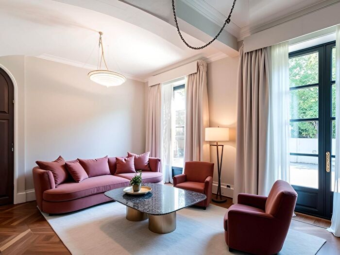 Casa con 10 locali in vendita in Via San Rocco, Rivoli