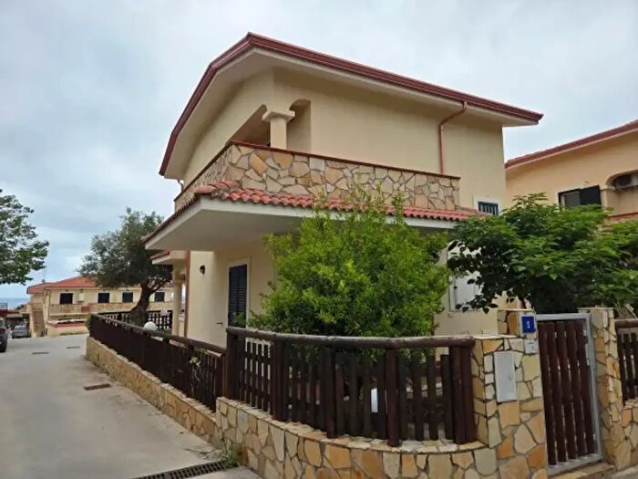 Casa con 5 locali in vendita in Contrada Calabro, Belvedere Marittimo