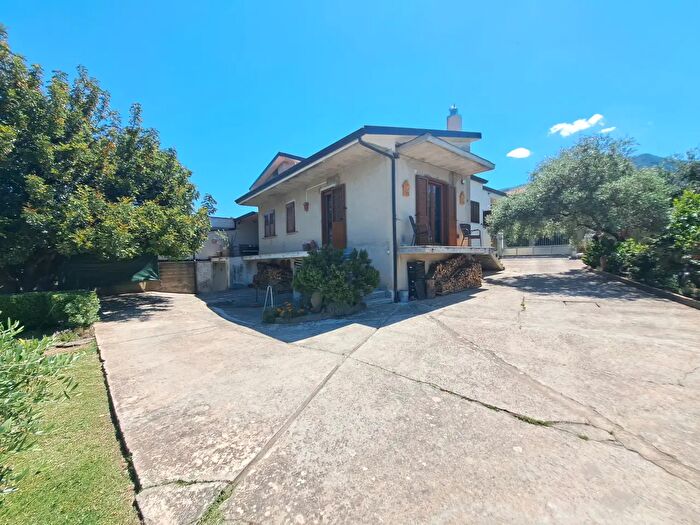 Casa con 7 locali in vendita in Strada Statale di Giba Km, Nuxis