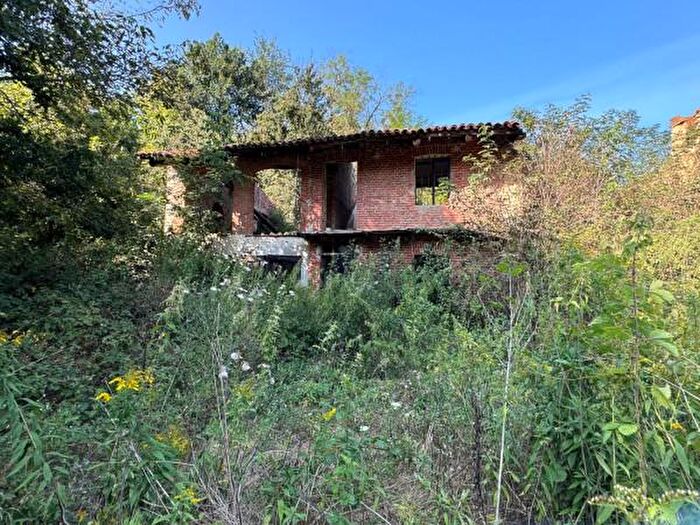 Casa con 5 locali in vendita in Frazione Valunga, Santo Stefano Roero