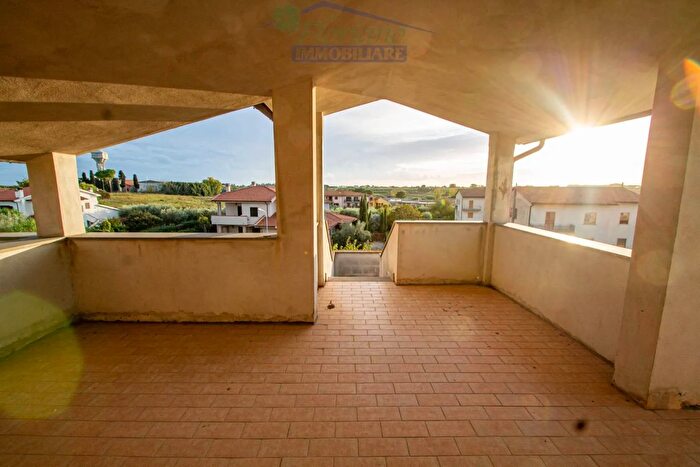 Casa con 5 locali in vendita in Via dei Glicini, Roma