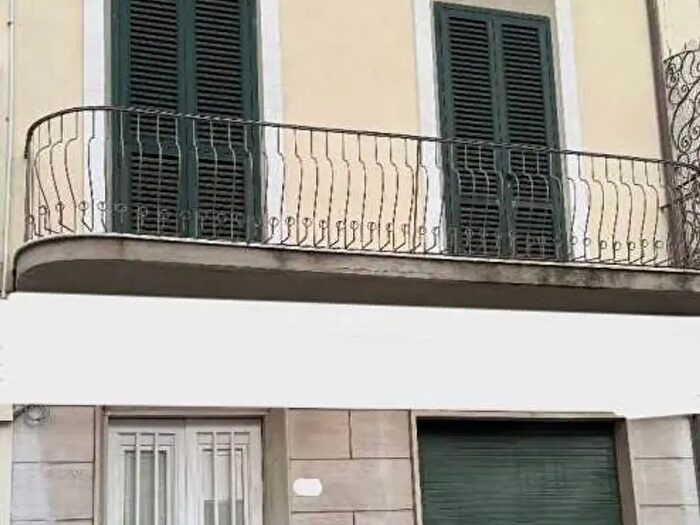 Casa con 10 locali in vendita in Via Sant Andrea, Viareggio