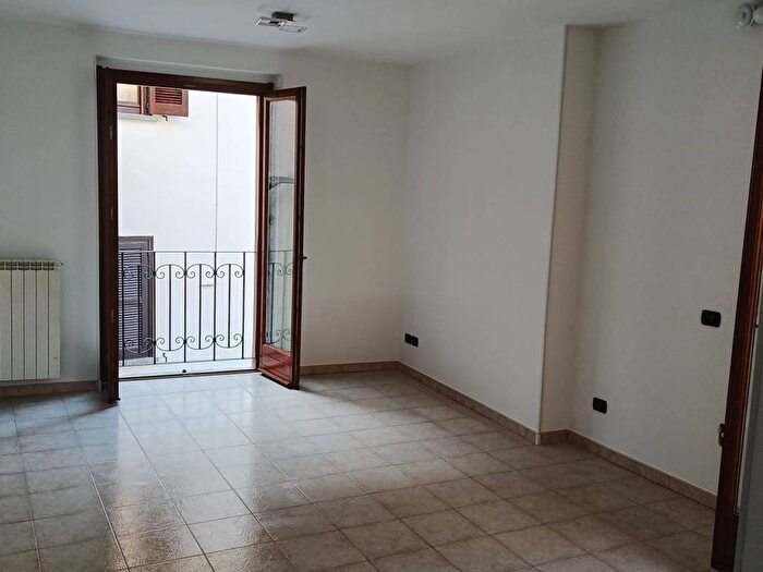 Appartamento monolocale in affitto in Valmadrera