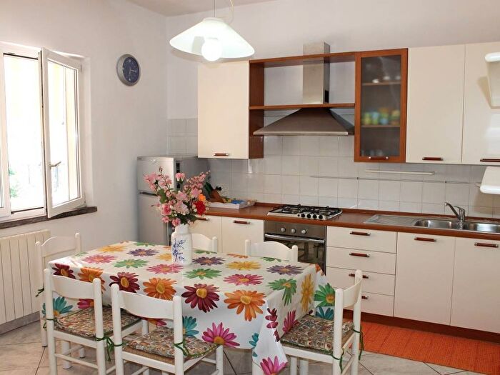 Appartamento quadrilocale in affitto in Via Amerigo Vespucci, Marina di Cecina, Cecina