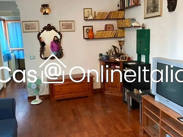 Appartamento trilocale in affitto in Via San Martino, Viareggio