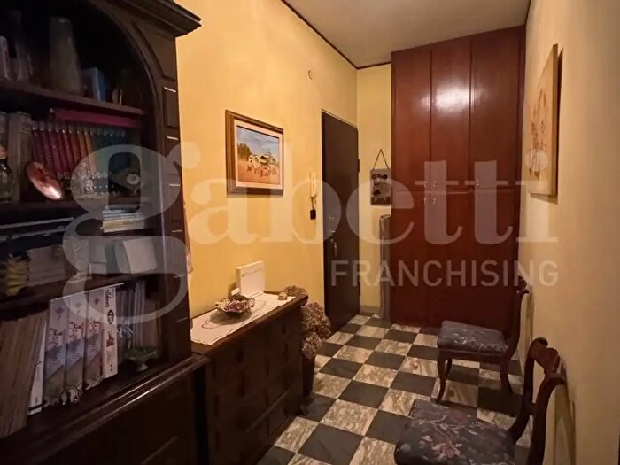 Appartamento trilocale in vendita in Via Moretta, Torino