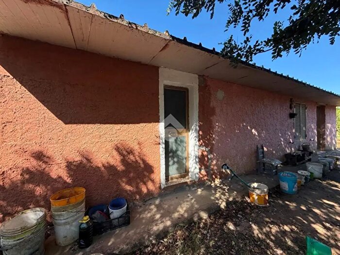 Appartamento bilocale in vendita in Terreno con Casa Agricola Bau Deximu, Assemini
