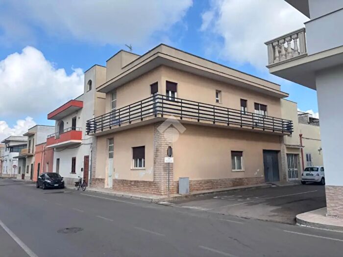 Appartamento trilocale in vendita in Via N Bixio, San Donato Di Lecce
