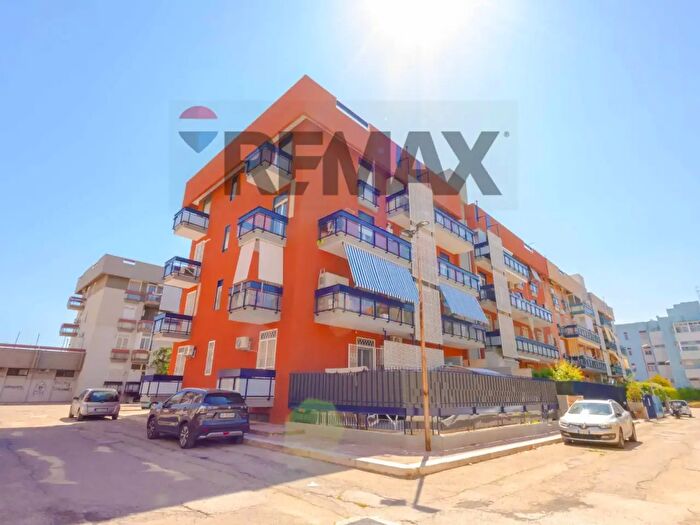 Appartamento trilocale in vendita in Via Gabriele dAnnunzio, Valenzano
