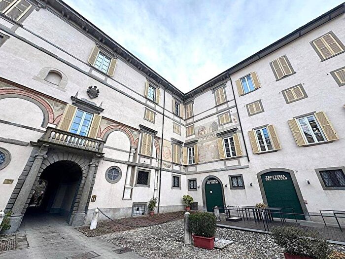 Appartamento bilocale in affitto in Piazza lorenzo mascheroni, Città Alta, Bergamo