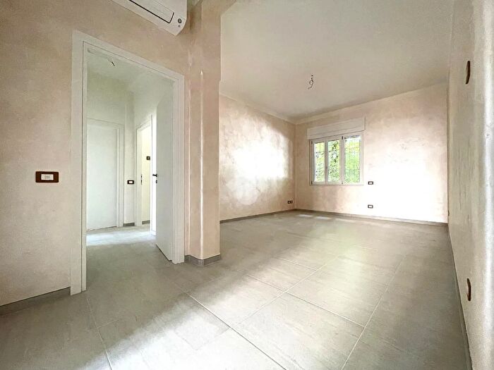 Appartamento trilocale in vendita in Via dei Navaroli, Cremona