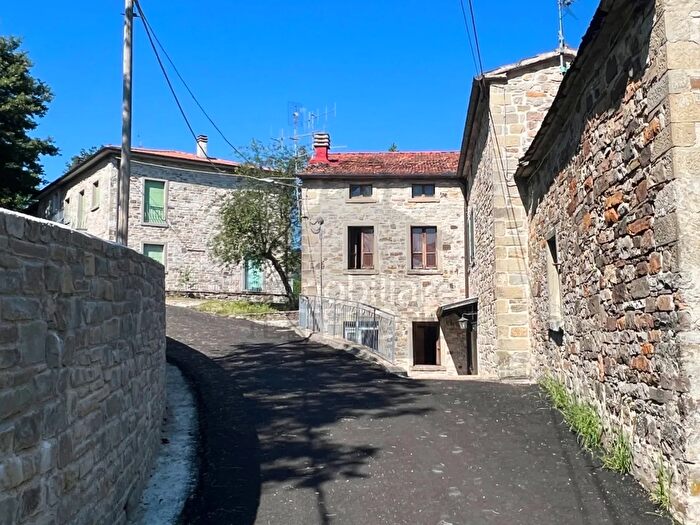 Casa trilocale in vendita in Casteldelci Rn, Casteldelci