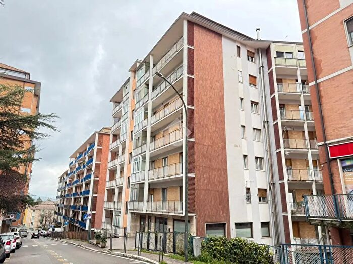 Appartamento quadrilocale in vendita in Via Francesco Torraca, Potenza