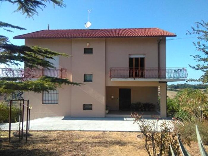 Casa con 6 locali in vendita in Via Santa Maria, San Marcello