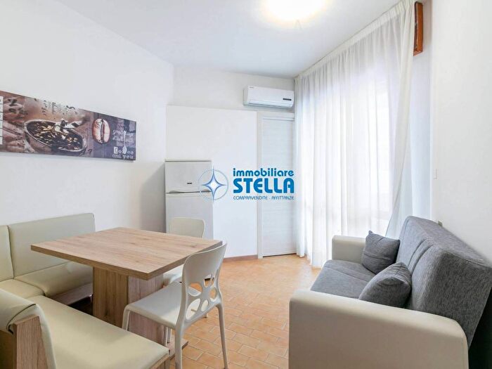 Appartamento trilocale in affitto in Via Leonardo da Vinci, Lido Est, Jesolo