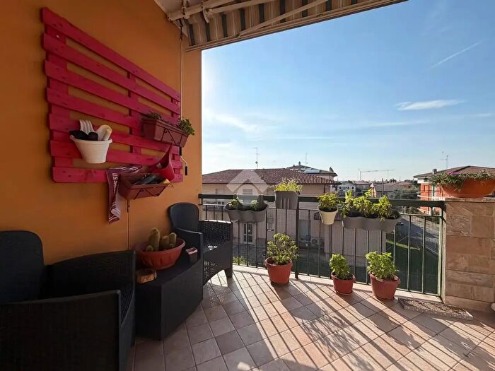 Appartamento trilocale in vendita in Via Montegrappa, Castrezzato