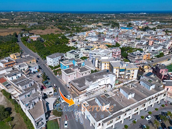 Appartamento con 5 locali in vendita in Via Mariana Albina, Alezio