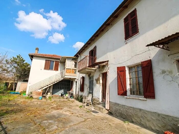 Appartamento con 14 locali in vendita in Moncalvo