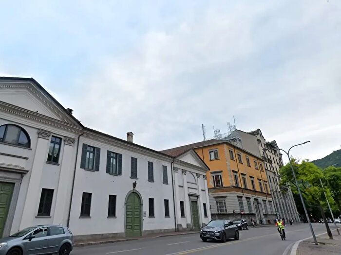 Case in Vendita e in Affitto - 3