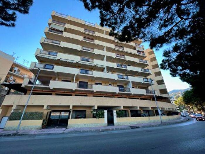 Appartamento quadrilocale in affitto in Strada Panoramica dello Stretto, Litoranea Panoramica, Messina